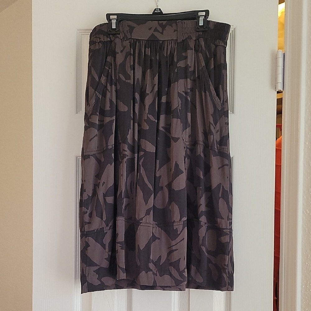 Loft Stylish Black and Brown Skirt